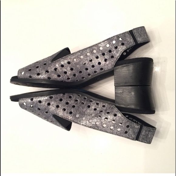 MUNRO Mickee Silver Metallic Leather - Picture 4 of 5